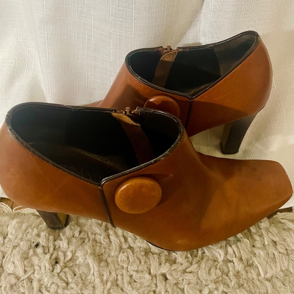 Franco Sarto Women’s Italian Leather heel - Picture 3 of 3